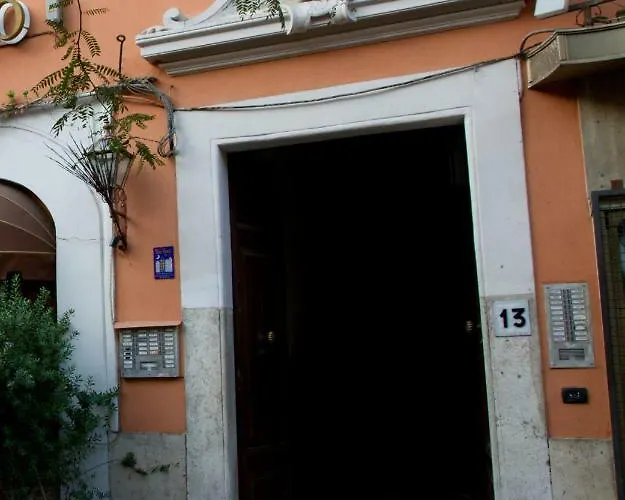 Gaudi Affittacamere 3*